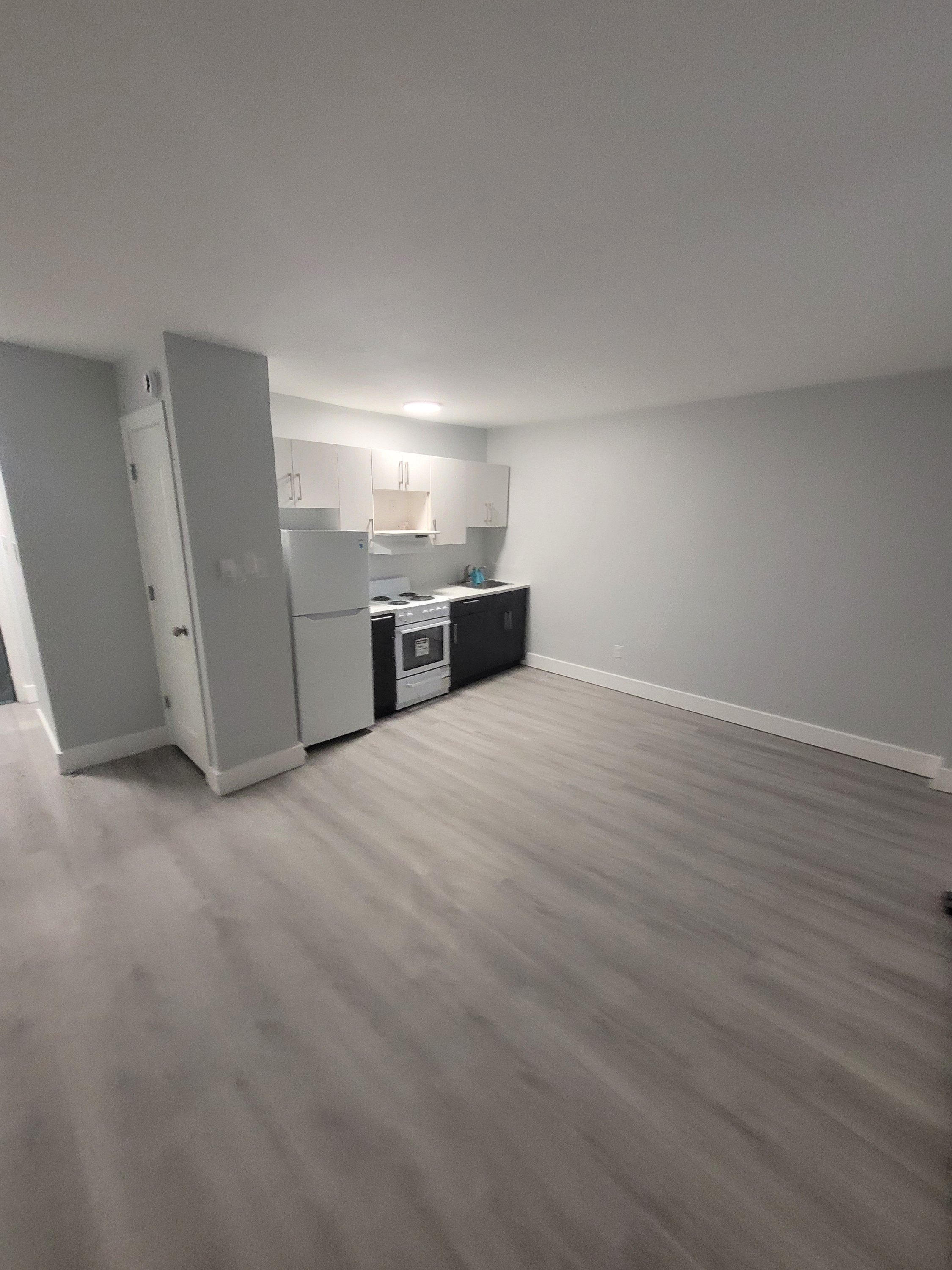 570 Ellice Ave - A3