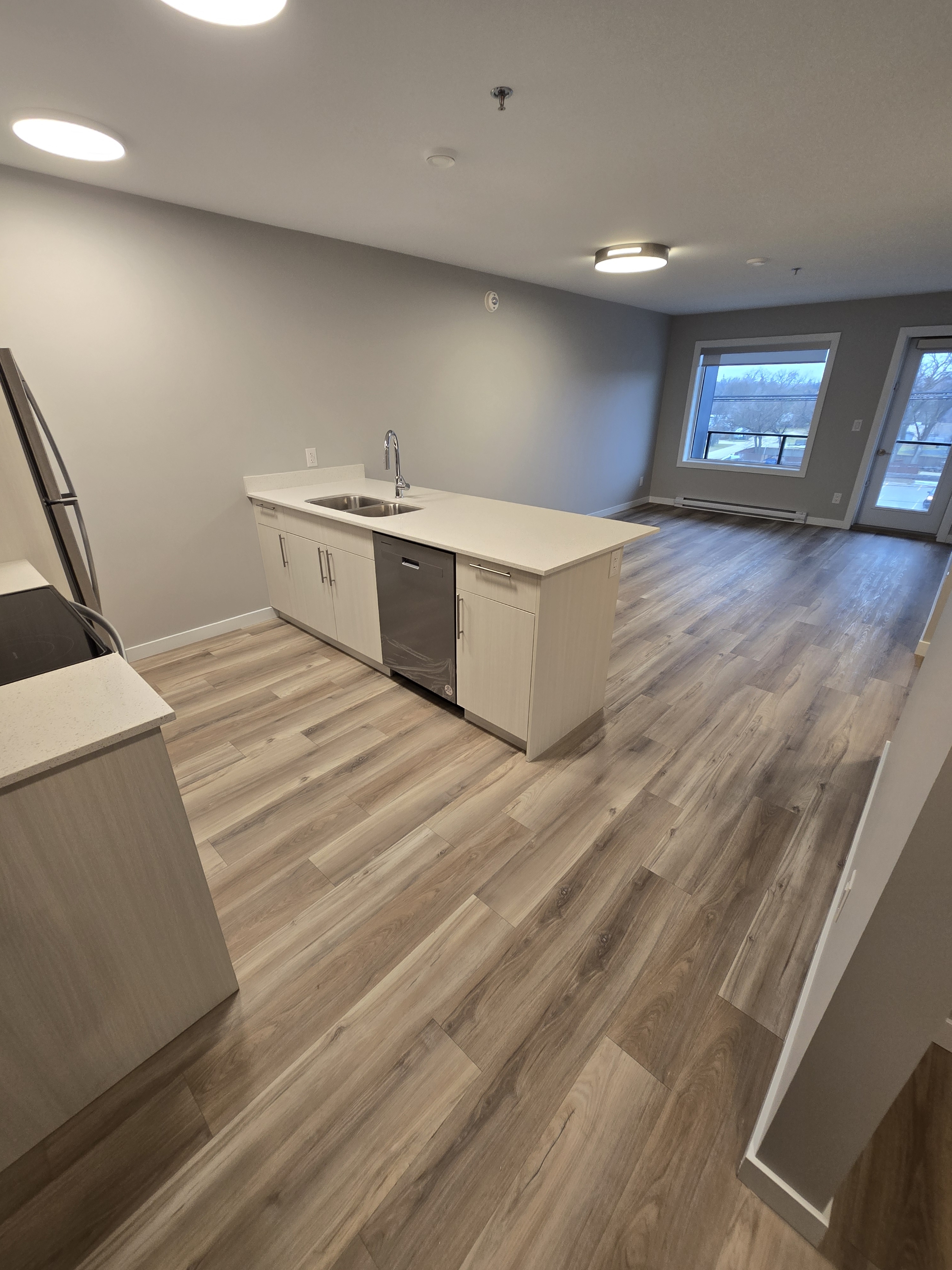 475 Saint Anne's Road - 518