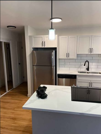 690 Jefferson Avenue - 309