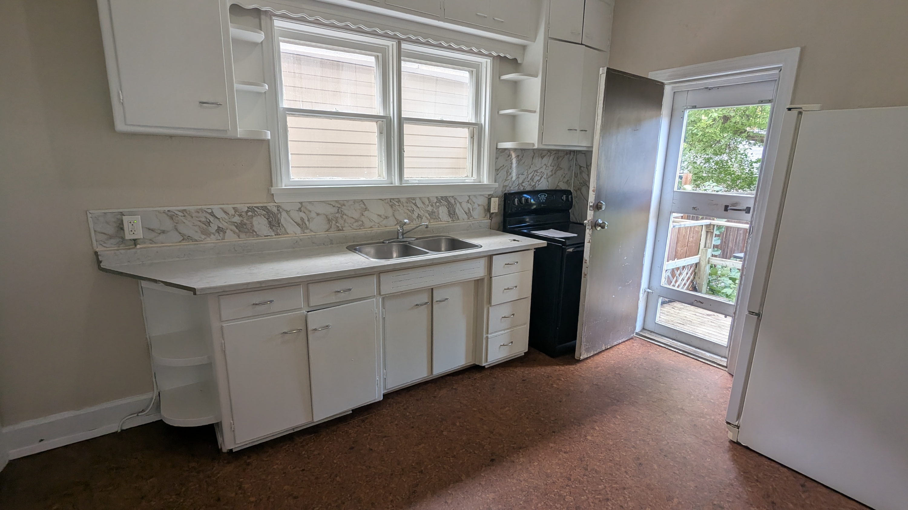 147 Inkster Blvd