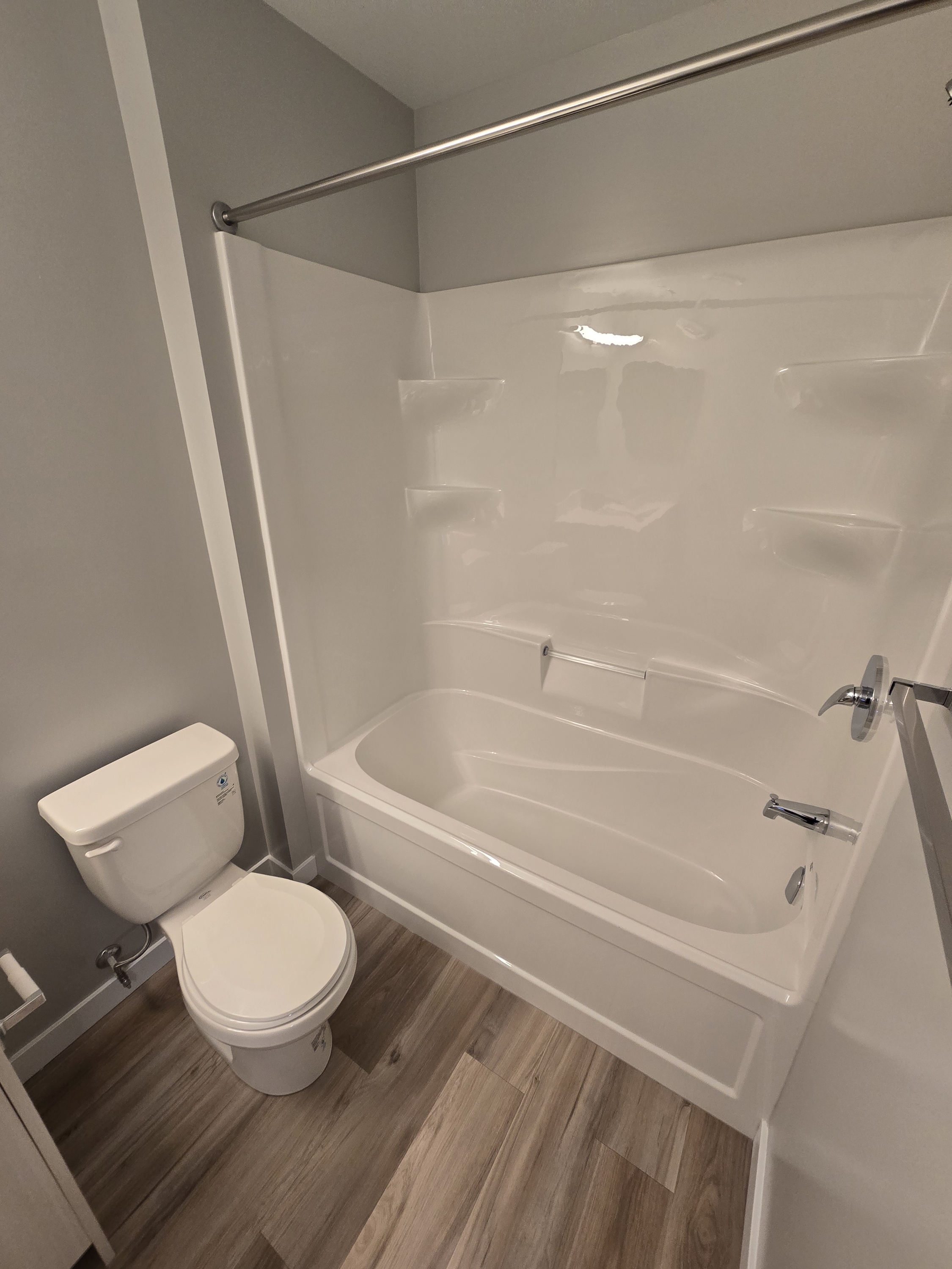 475 Saint Anne's Road - 618