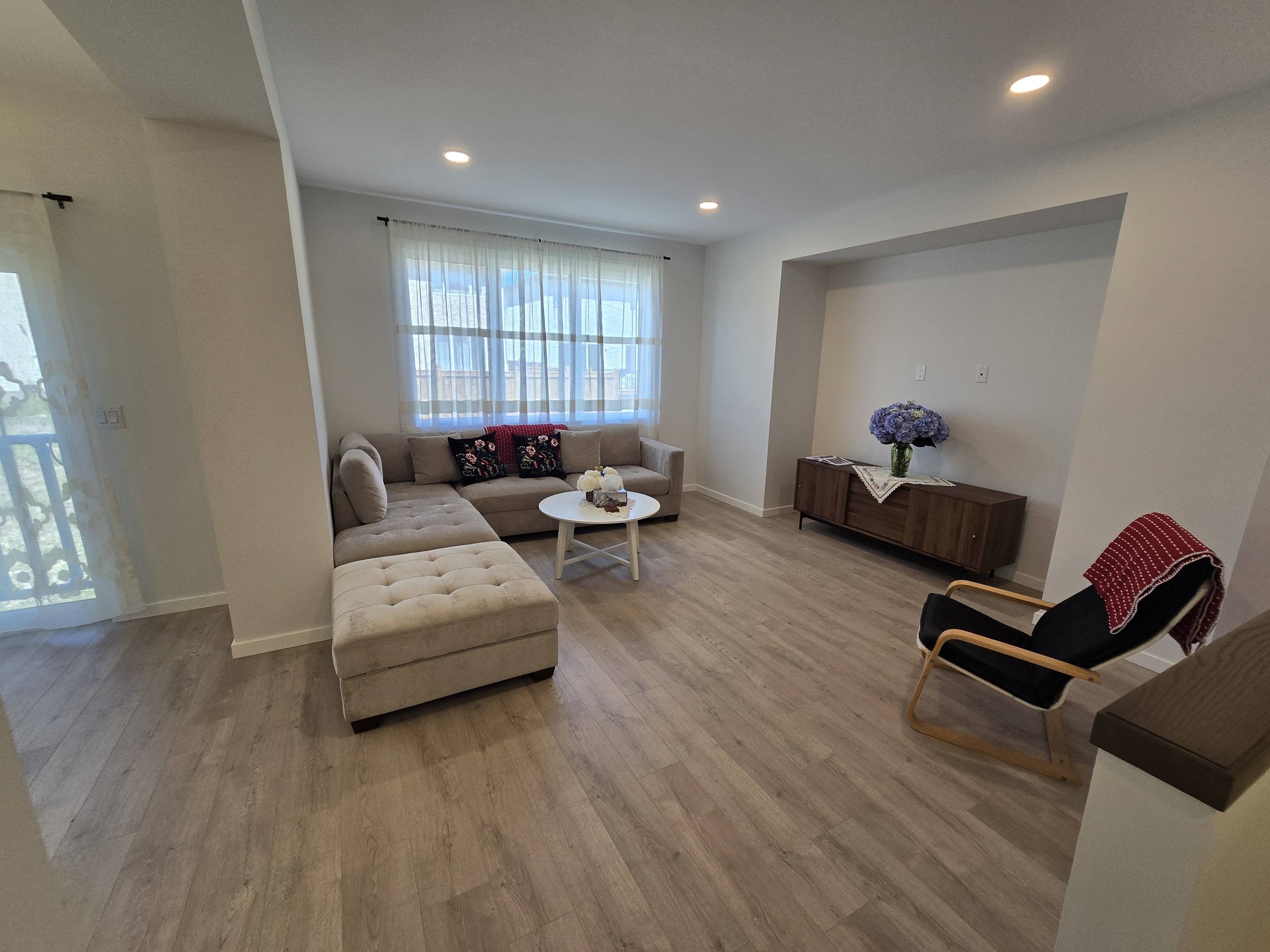 28 Stoneknife Crescent
