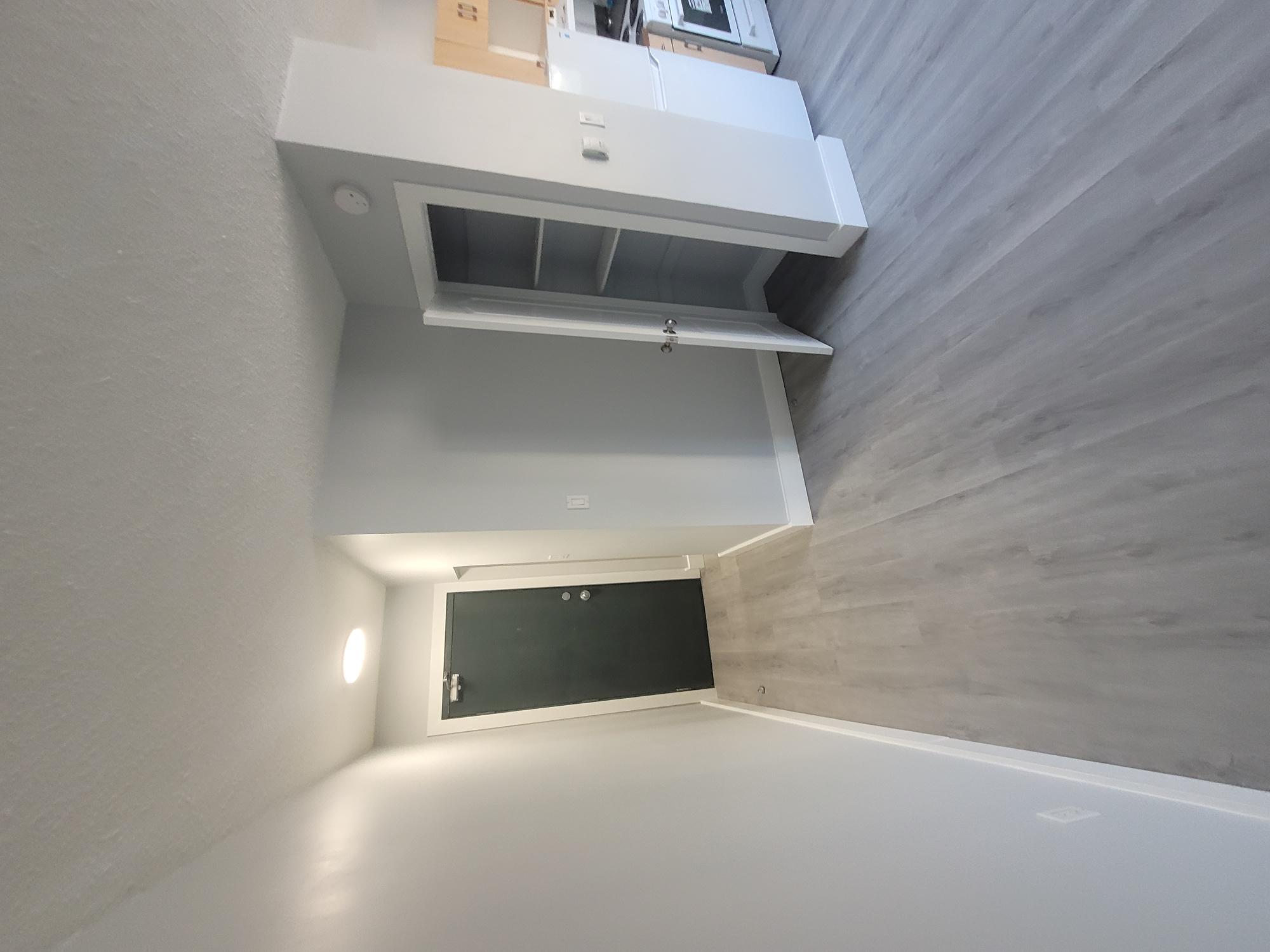 570 Ellice Ave - A5