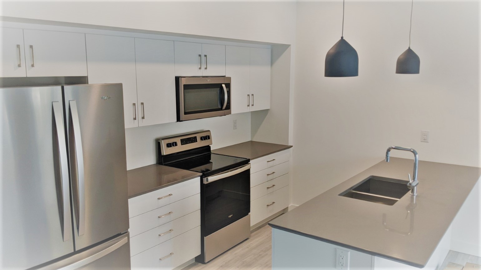 2-254 Wellington Crescent