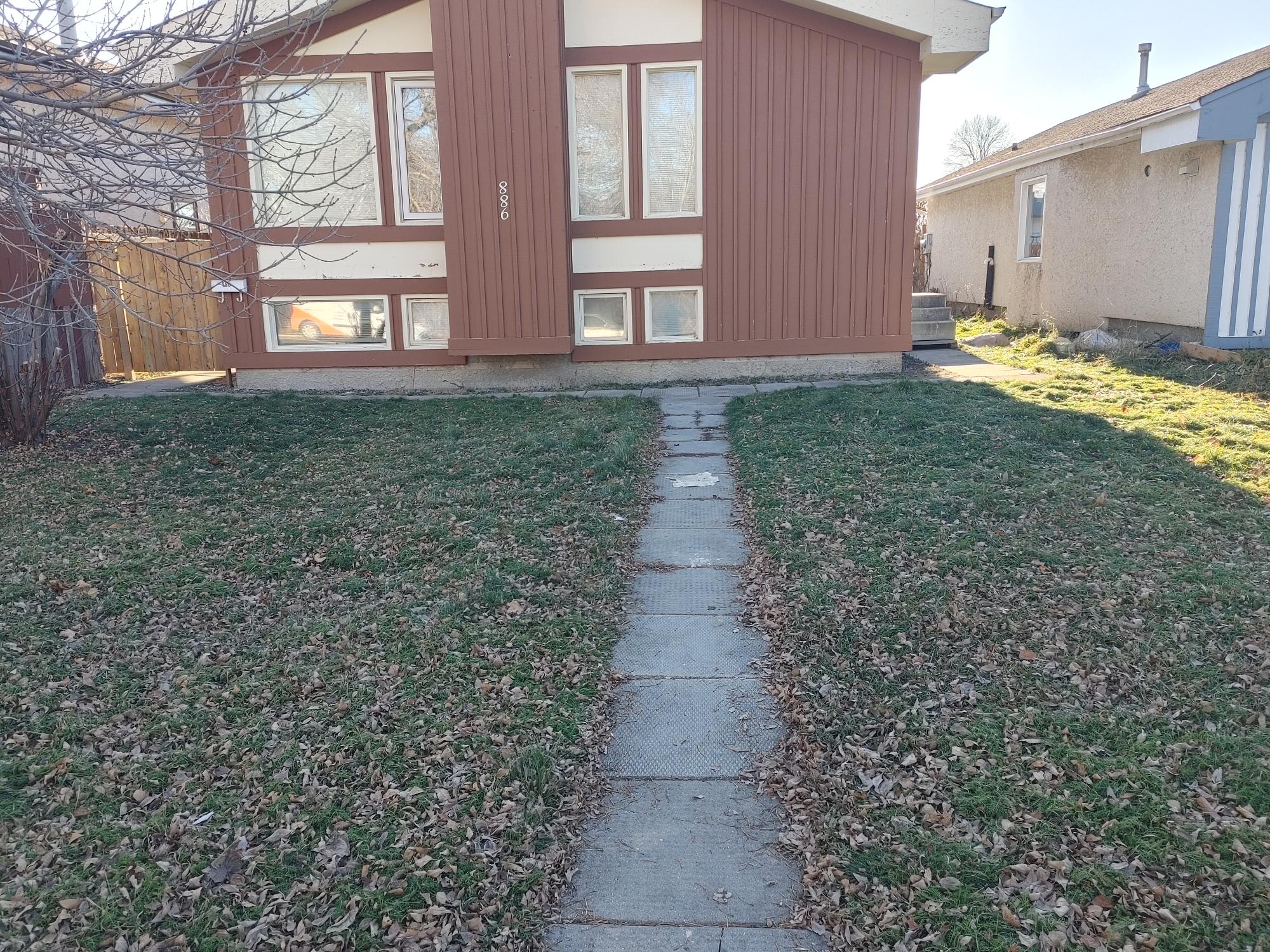 886 Greencrest Avenue