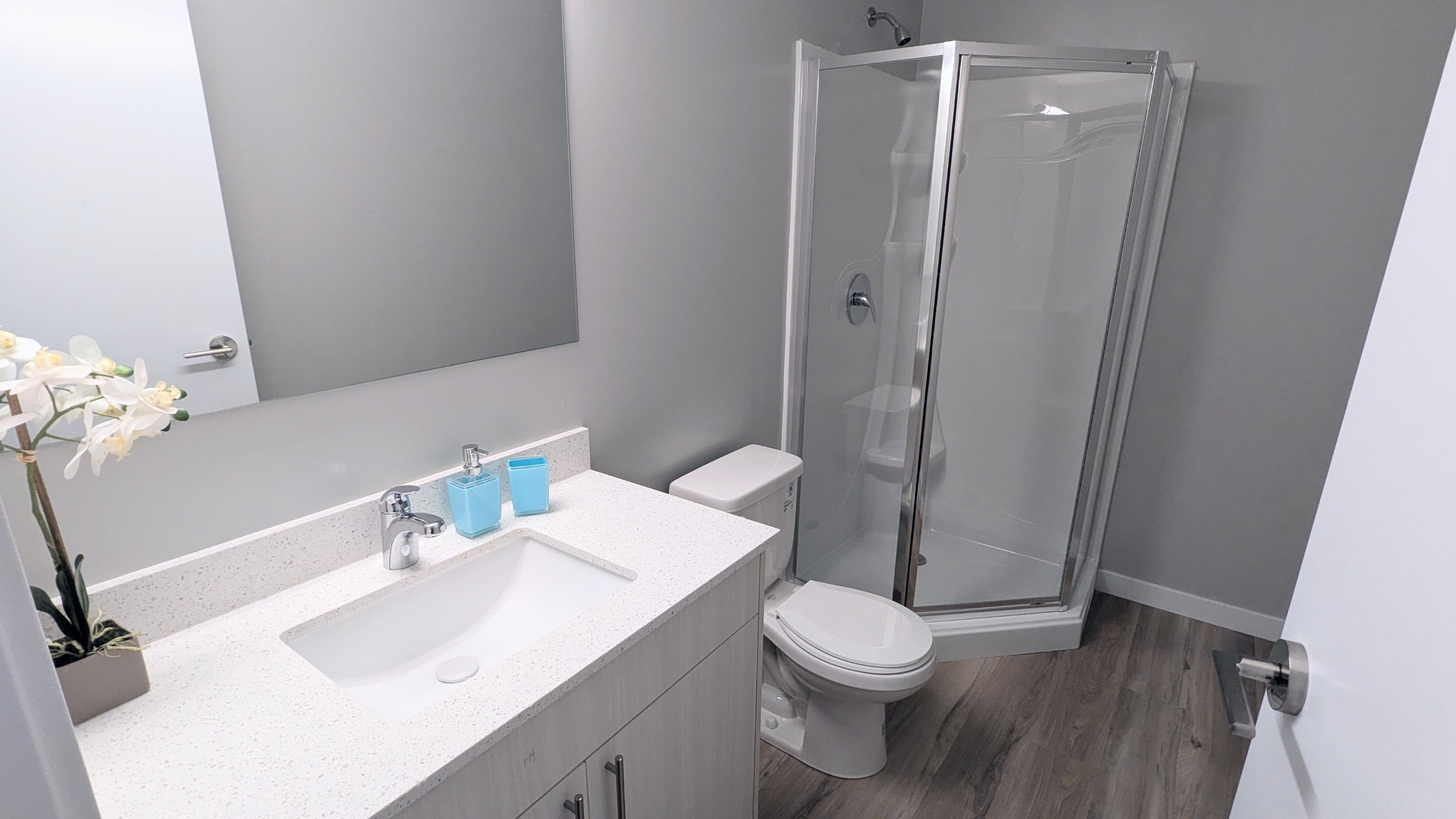 475 Saint Anne's Road - 416