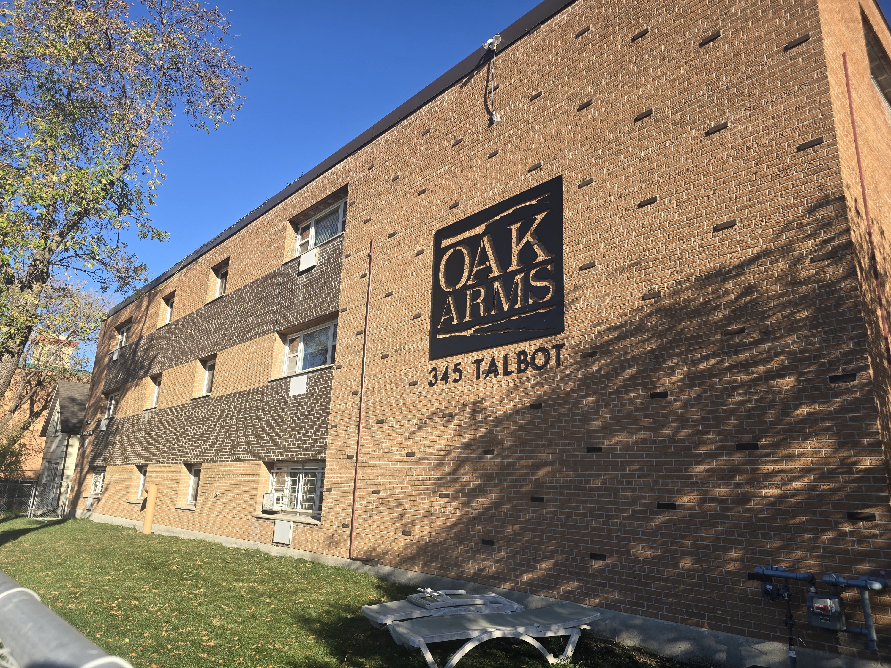 345 Talbot Avenue - 208